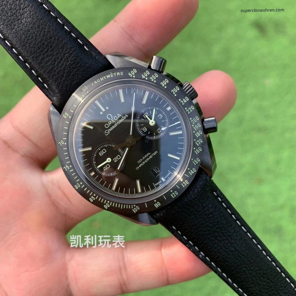 Super Clone Omega Speedmaster 311.92.44.51.01.004 mit Keramikgehäuse und Lederband 44,25 mm