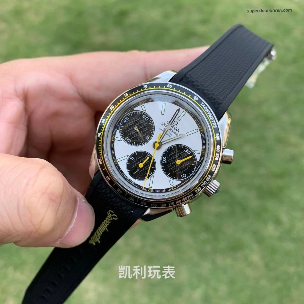 Premium Replica Uhr Omega Speedmaster Racing 326.32.40.50.04.001 mit Kautschukband 40 mm