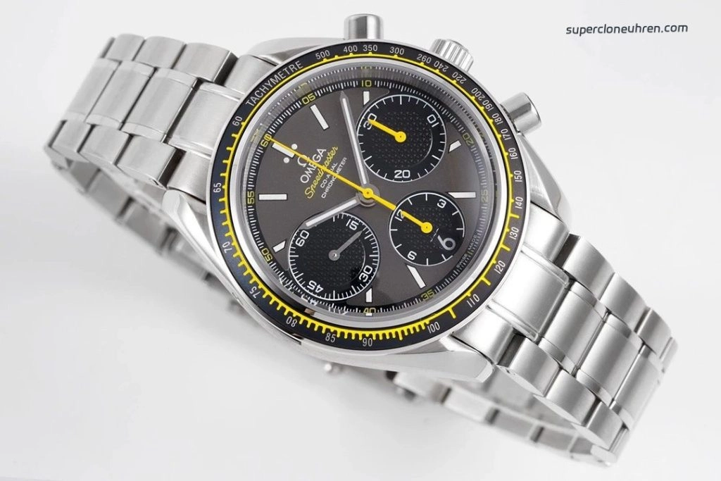 Premium Replica Uhr Omega Speedmaster 326.30.40.50.06.001 mit Stahlband und gelben Akzenten 40mm