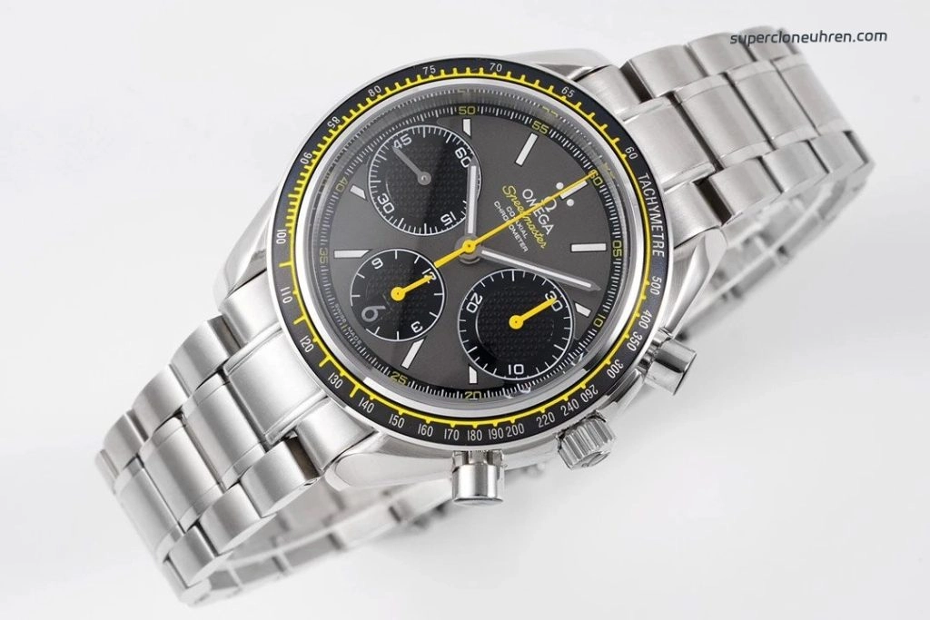 Premium Replica Uhr Omega Speedmaster 326.30.40.50.06.001 mit Stahlband und gelben Akzenten 40mm