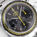 Premium Replica Uhr Omega Speedmaster 326.30.40.50.06.001 mit Stahlband und gelben Akzenten 40mm