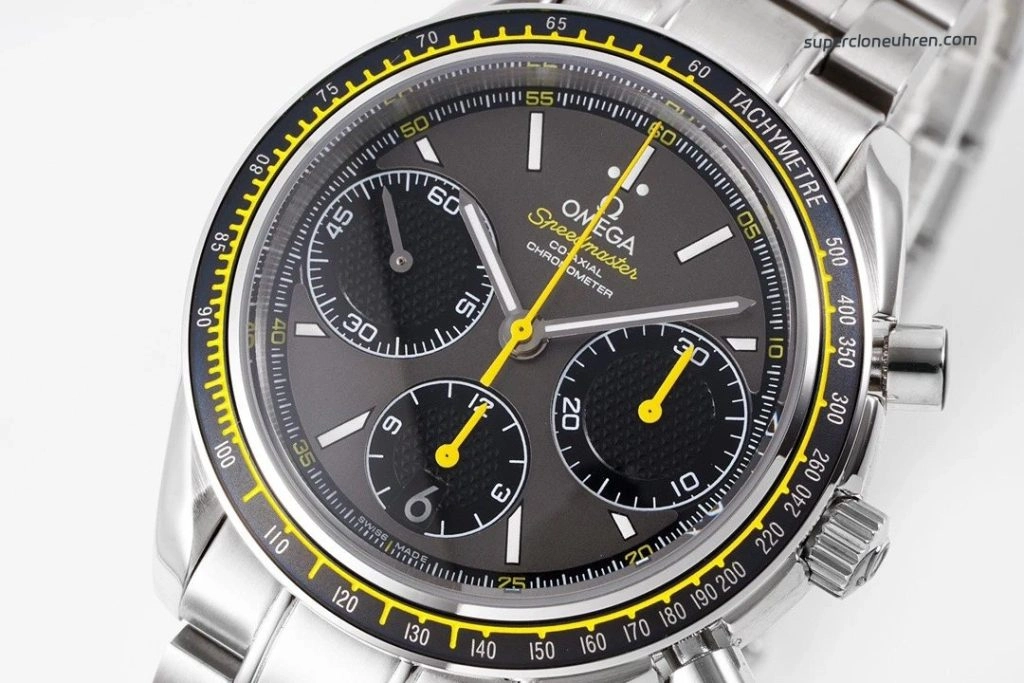 Premium Replica Uhr Omega Speedmaster 326.30.40.50.06.001 mit Stahlband und gelben Akzenten 40mm