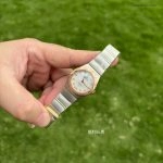 Premium Replica Uhr Omega Constellation 131.20.28.60.55.001 mit Perlmuttzifferblatt in Roségold 28 mm