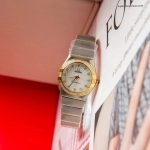 Premium Replica Uhr Omega Constellation 123.25.27.60.55.004 mit Gelbgold und Diamantbesatz 27 mm