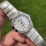 Premium Replica Uhr Omega Constellation 131.15.28.60.55.001 Perlmuttzifferblatt mit Diamantbesatz 28mm