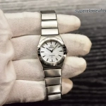 Premium Replica Uhr Omega Constellation 131.10.28.60.05.001 Edelstahl Perlmuttzifferblatt 28mm