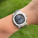 Premium Replica Uhr Patek Philippe Nautilus 5811/1G-001 satiniertem Edelstahl 41 mm