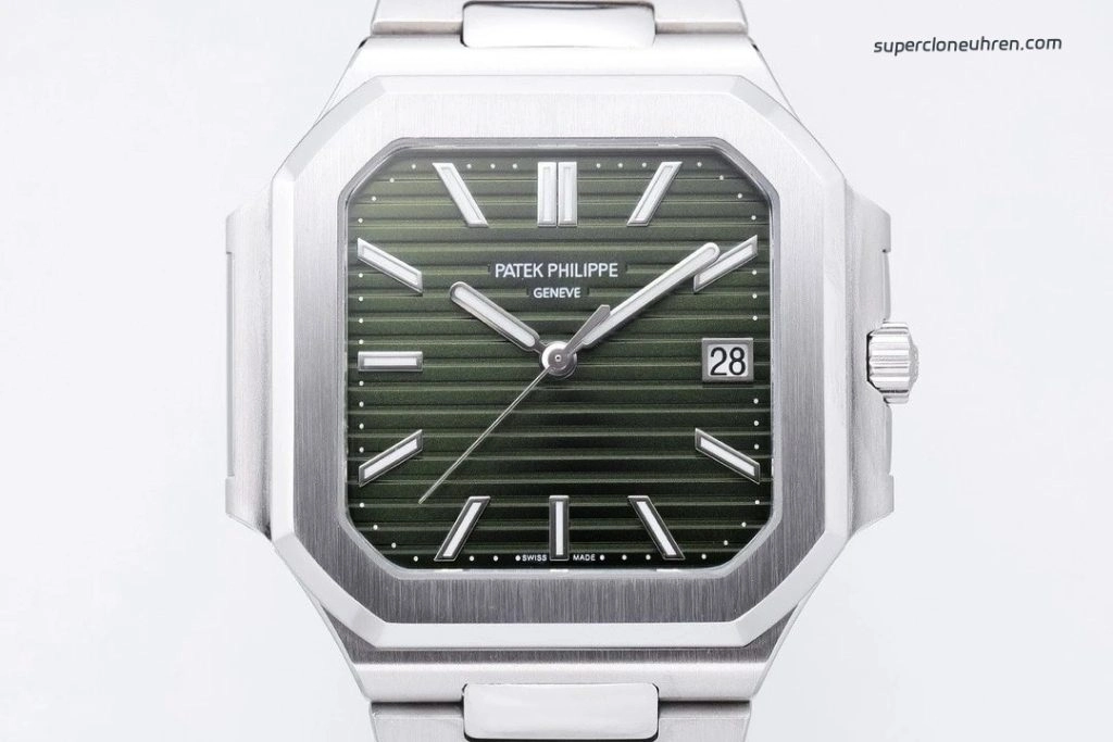 Premium Replica Uhr Patek Philippe Cubitus 5821/1A-001 mit grünem Zifferblatt und Stahlband 45mm