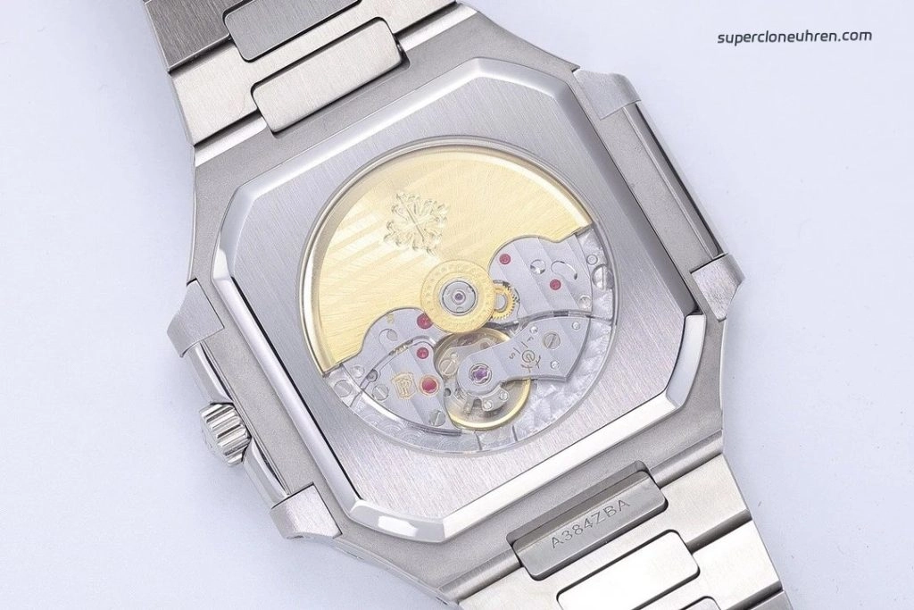 Premium Replica Uhr Patek Philippe Cubitus 5821/1A-001 mit grünem Zifferblatt und Stahlband 45mm