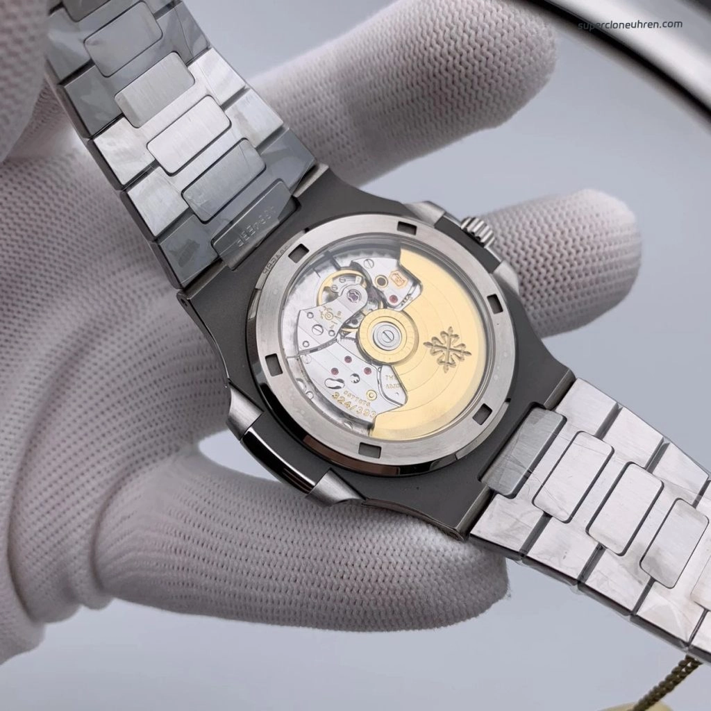 Premium Replica Uhr Patek Philippe Nautilus 5711/1A-011 ultraflach Edelstahl 40 mm