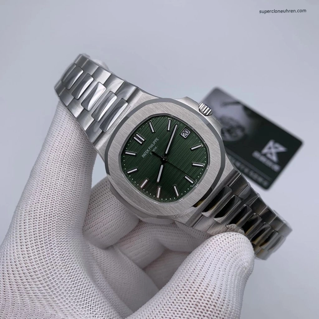 Premium Replica Uhr Patek Philippe Nautilus 5711/1A-014 mit grünem Zifferblatt aus Edelstahl 40mm