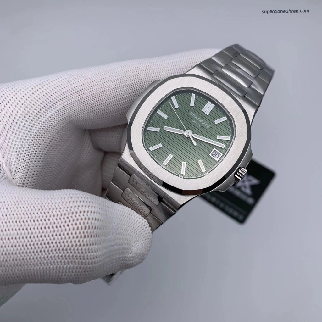 Premium Replica Uhr Patek Philippe Nautilus 5711/1A-014 mit grünem Zifferblatt aus Edelstahl 40mm