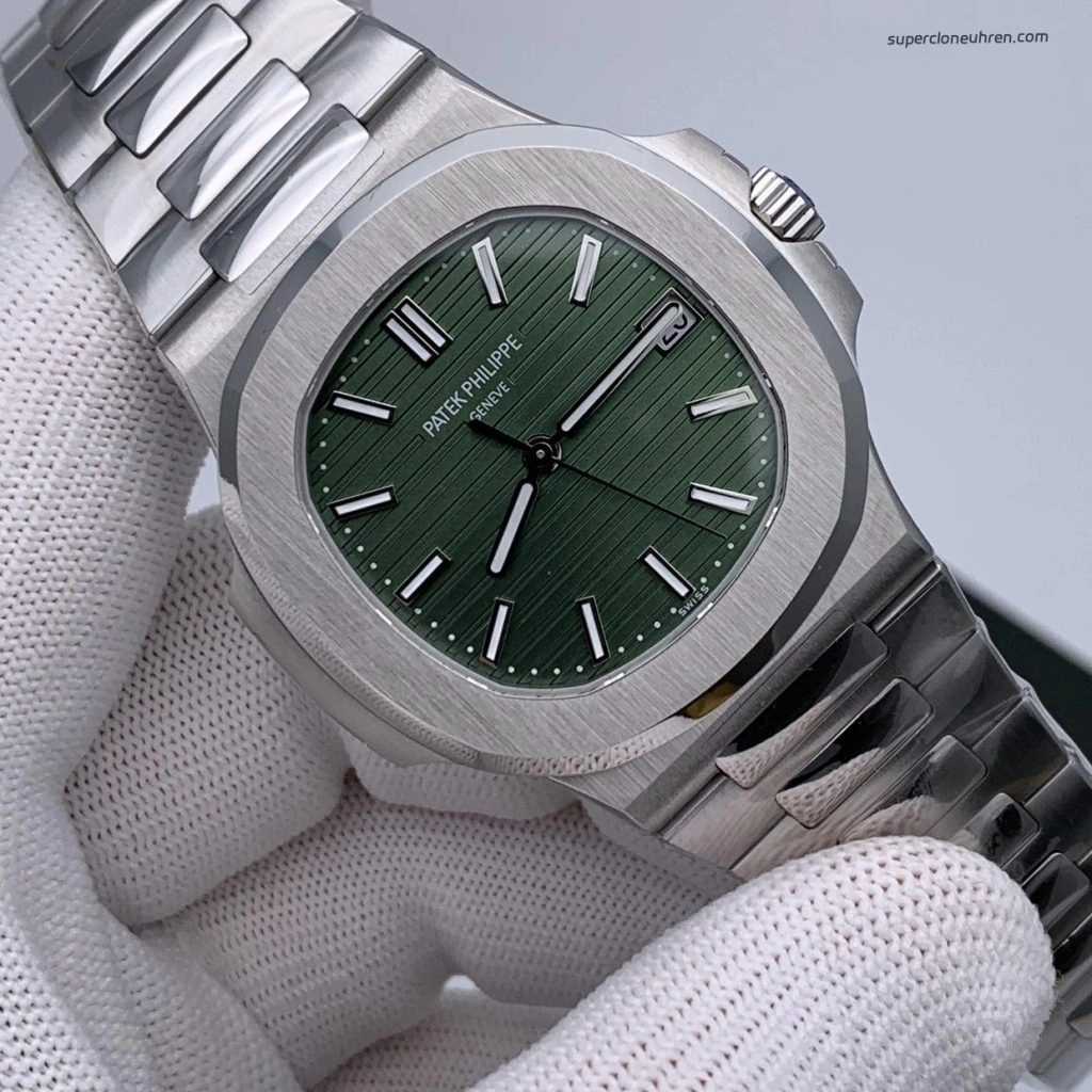 Premium Replica Uhr Patek Philippe Nautilus 5711/1A-014 mit grünem Zifferblatt aus Edelstahl 40mm