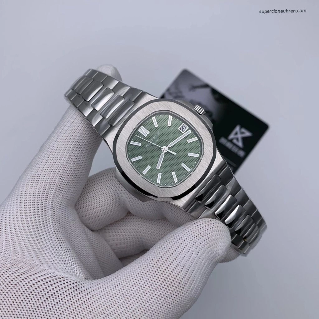 Premium Replica Uhr Patek Philippe Nautilus 5711/1A-014 mit grünem Zifferblatt aus Edelstahl 40mm