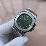 Premium Replica Uhr Patek Philippe Nautilus 5711/1A-014 mit grünem Zifferblatt aus Edelstahl 40mm
