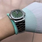 Premium Replica Uhr Patek Philippe Nautilus 5711/1A-014 mit grünem Zifferblatt aus Edelstahl 40mm