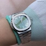 Premium Replica Uhr Patek Philippe Nautilus 5711/1A-014 mit grünem Zifferblatt aus Edelstahl 40mm