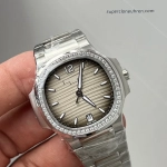 Premium Replica Uhr Patek Philippe Nautilus 7118/1200A-011 Edelstahl mit Diamantbesatz 35,2 mm