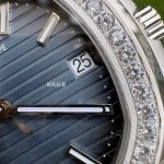 Premium Replica Uhr Patek Philippe Nautilus 5713/1G-010 mit Diamantlünette aus Edelstahl 40mm