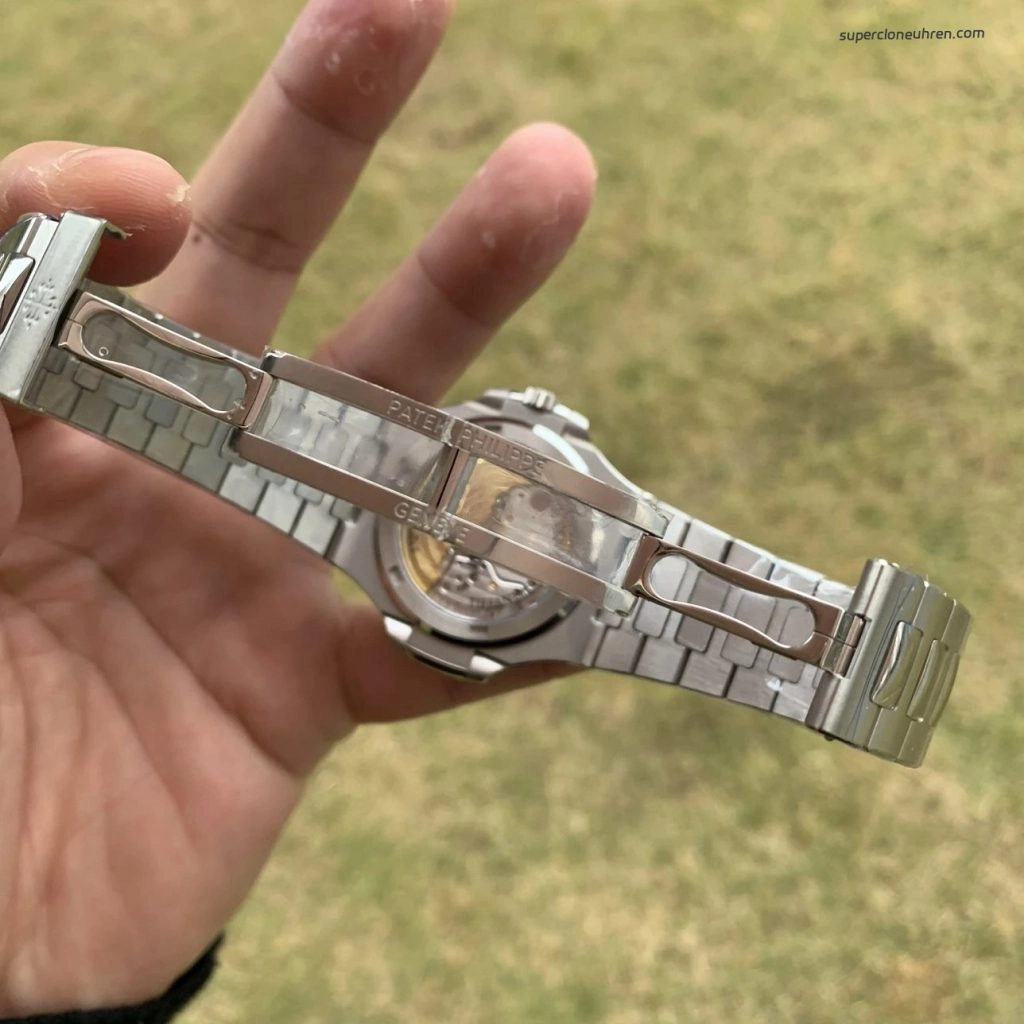 Super Clone Patek Philippe Nautilus 5711/1A-018 mit blauem Zifferblatt und Edelstahlarmband 40 mm