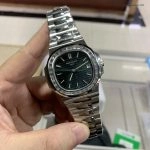 Premium Replica Uhr Patek Philippe Nautilus 5711/1300A-001 mit Baguette-Diamantlünette 40mm