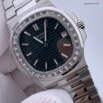 Premium Replica Uhr Patek Philippe Nautilus 5711/1300A-001 mit Baguette-Diamantlünette 40mm