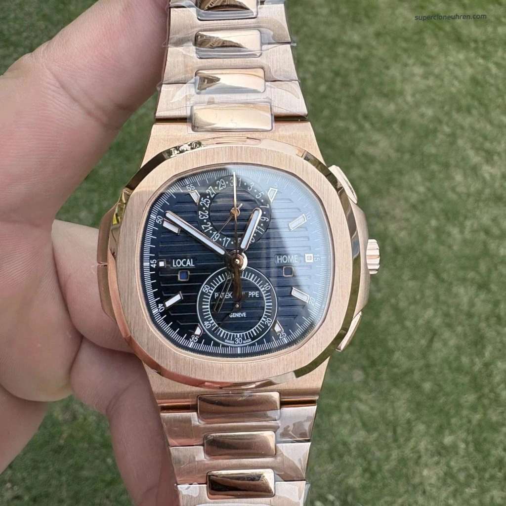 Premium Replica Uhr Patek Philippe Nautilus 5990/1R-001 Roségold blaues Zifferblatt 40,5mm