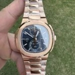 Premium Replica Uhr Patek Philippe Nautilus 5990/1R-001 Roségold blaues Zifferblatt 40,5mm