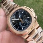 Premium Replica Uhr Patek Philippe Nautilus 5990/1R-001 Roségold blaues Zifferblatt 40,5mm