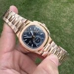 Premium Replica Uhr Patek Philippe Nautilus 5990/1R-001 Roségold blaues Zifferblatt 40,5mm
