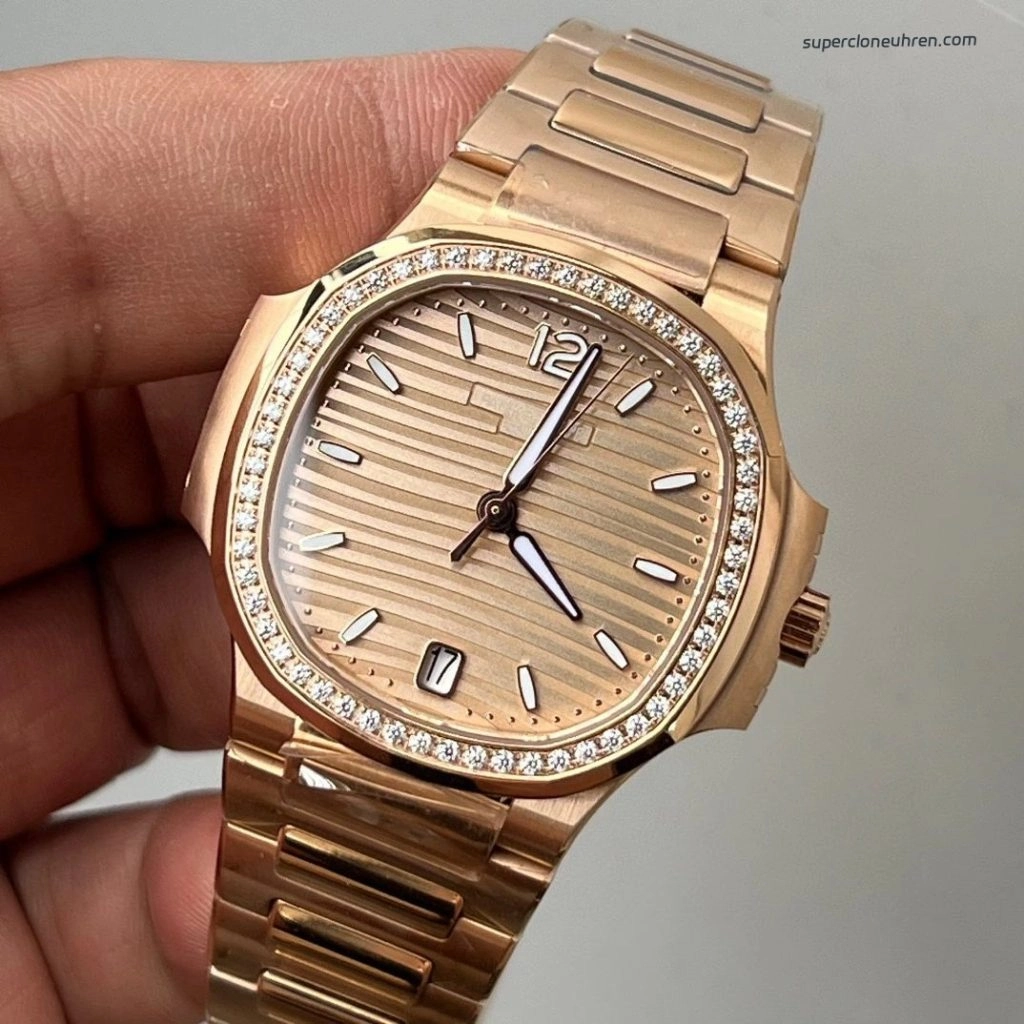 Premium Replica Uhr Patek Philippe Nautilus 7118/1200R-010 Roségold mit Diamantbesatz 35,2 mm