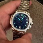 Premium Replica Uhr Patek Philippe Nautilus 7118/1A-001 mit blauem Zifferblatt und Edelstahlband 35,2 mm
