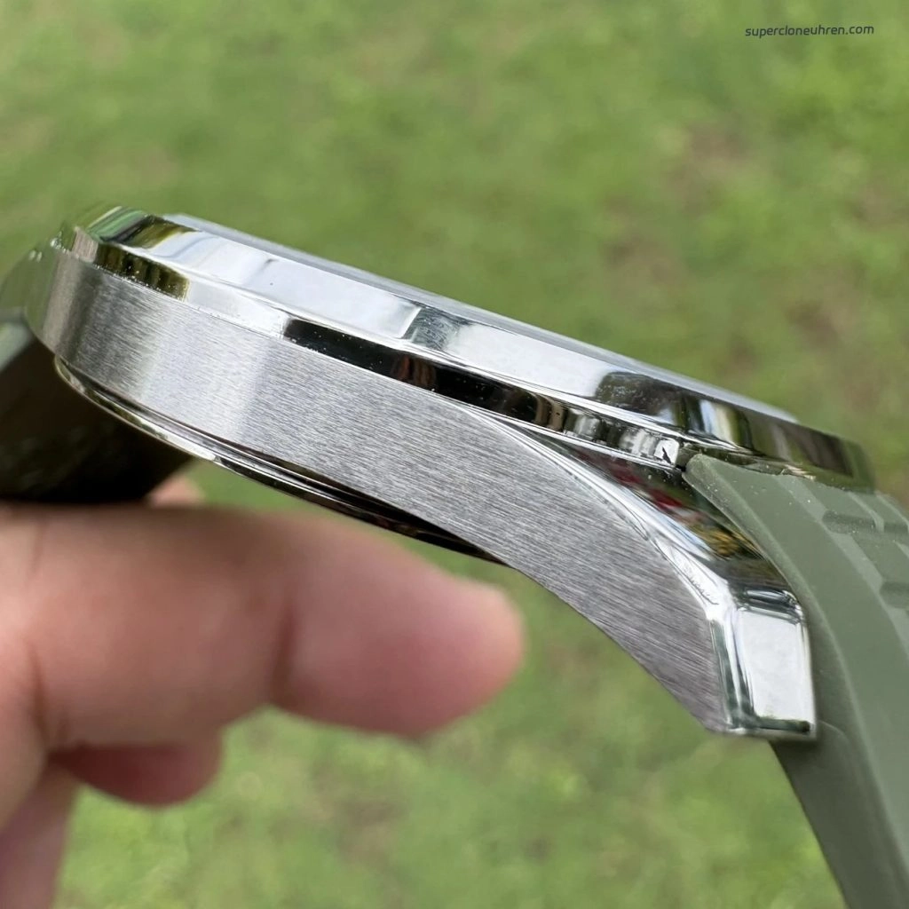 1:1 Super Clone Uhr Patek Philippe Aquanaut 5168G-010 Grünes Zifferblatt Fluorkautschuk Armband 42mm