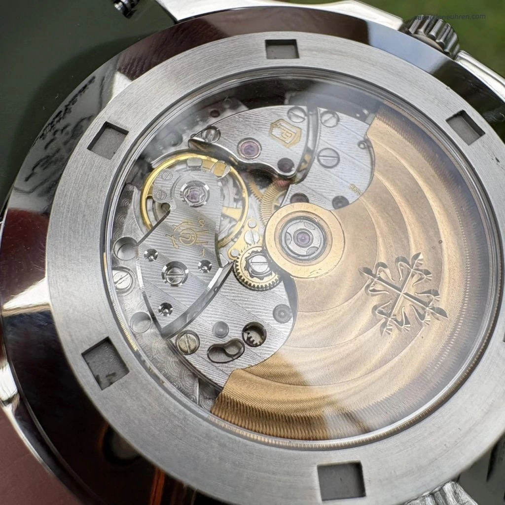 1:1 Super Clone Uhr Patek Philippe Aquanaut 5168G-010 Grünes Zifferblatt Fluorkautschuk Armband 42mm
