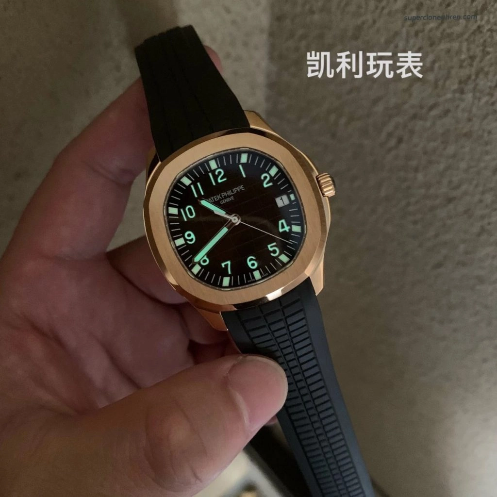 Premium Replica Uhr Patek Philippe Aquanaut 5167R-001 Roségold 40 mm
