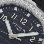 Premium Replica Uhr Patek Philippe Aquanaut 5267/200A-001 mit Diamantlünette und Kautschukband 38,8 mm