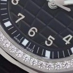 Premium Replica Uhr Patek Philippe Aquanaut 5267/200A-001 mit Diamantlünette und Kautschukband 38,8 mm
