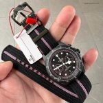 1:1 Super Clone Uhr Tudor Fastrider Black Shield Chronograph 25827KNRS Schwarz-Rosa Karbon 43mm