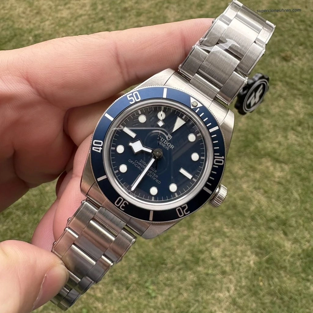 1:1 Super Clone Uhr Tudor Black Bay 58 M79030B-0001 Blaues Zifferblatt Stahlband 39mm
