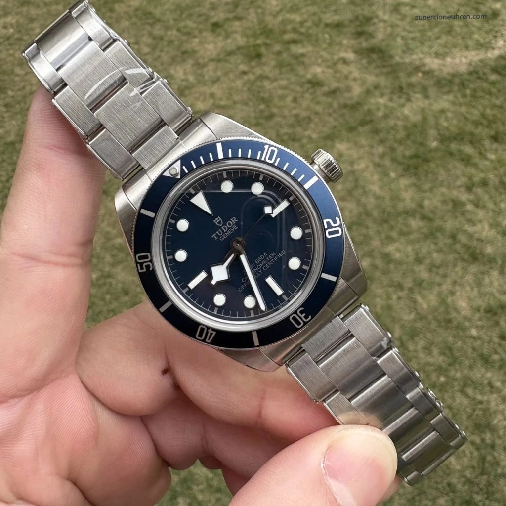 1:1 Super Clone Uhr Tudor Black Bay 58 M79030B-0001 Blaues Zifferblatt Stahlband 39mm