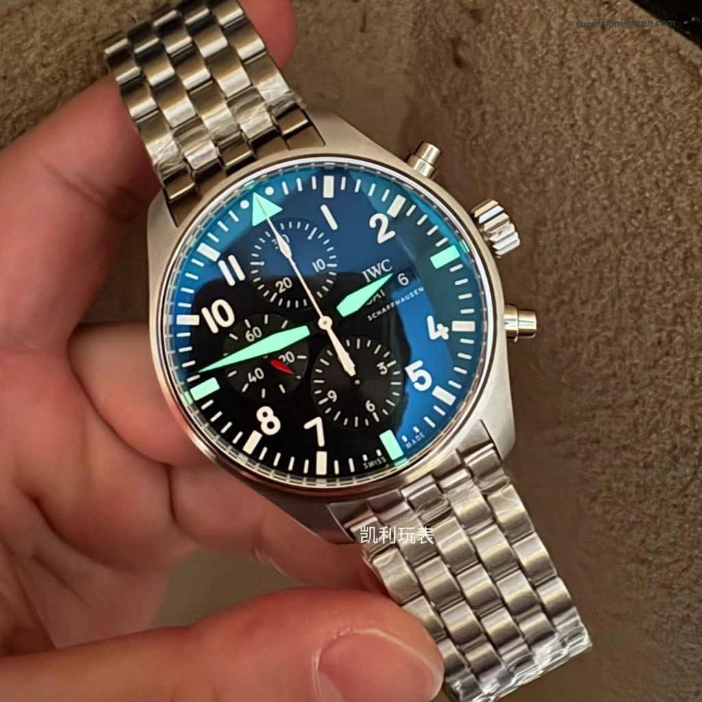 1:1 Super Clone Uhr IWC Pilot’s Watch Chronograph IW377710 Edelstahlarmband 43mm
