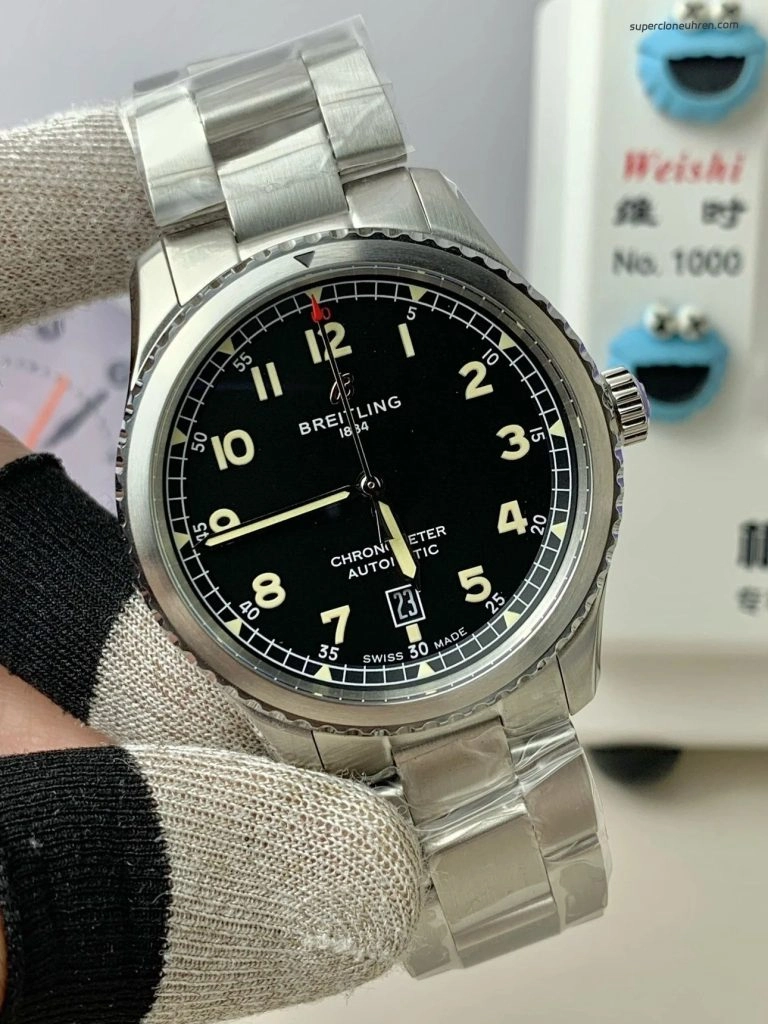 1:1 Super Clone Uhr Breitling Navitimer 8 A17315101B1A1 Schwarzes Zifferblatt Stahlband 41mm