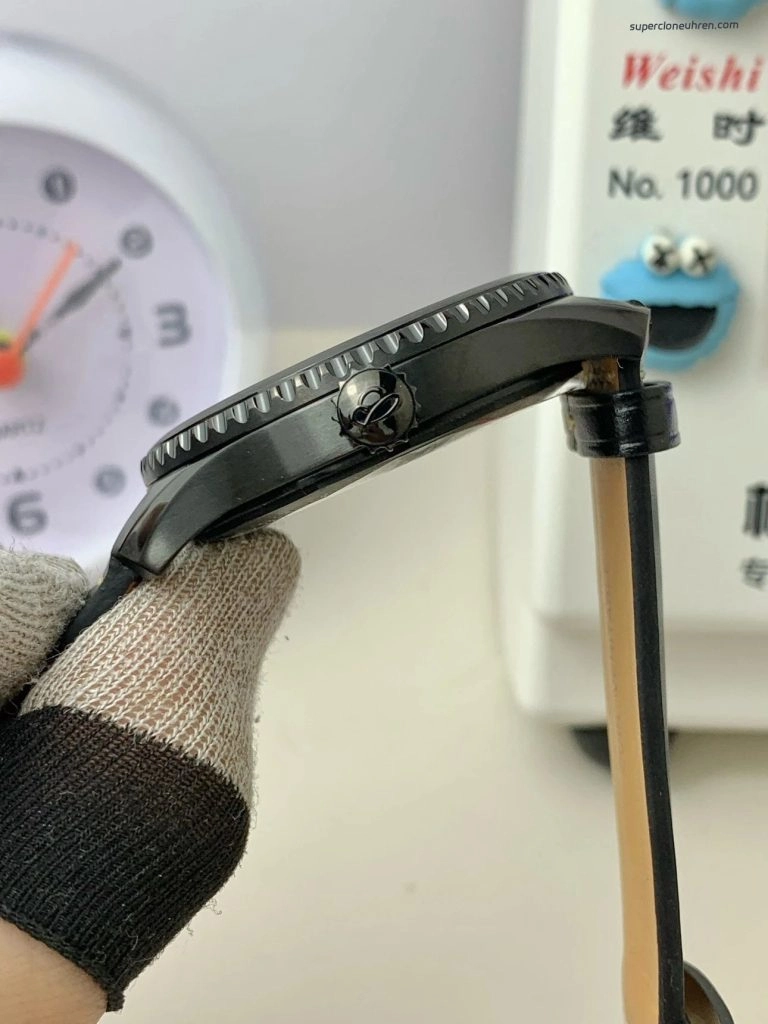 1:1 Super Clone Uhr Breitling Navitimer 8 M17314101B1X1 Schwarz PVD-Beschichtung 41mm