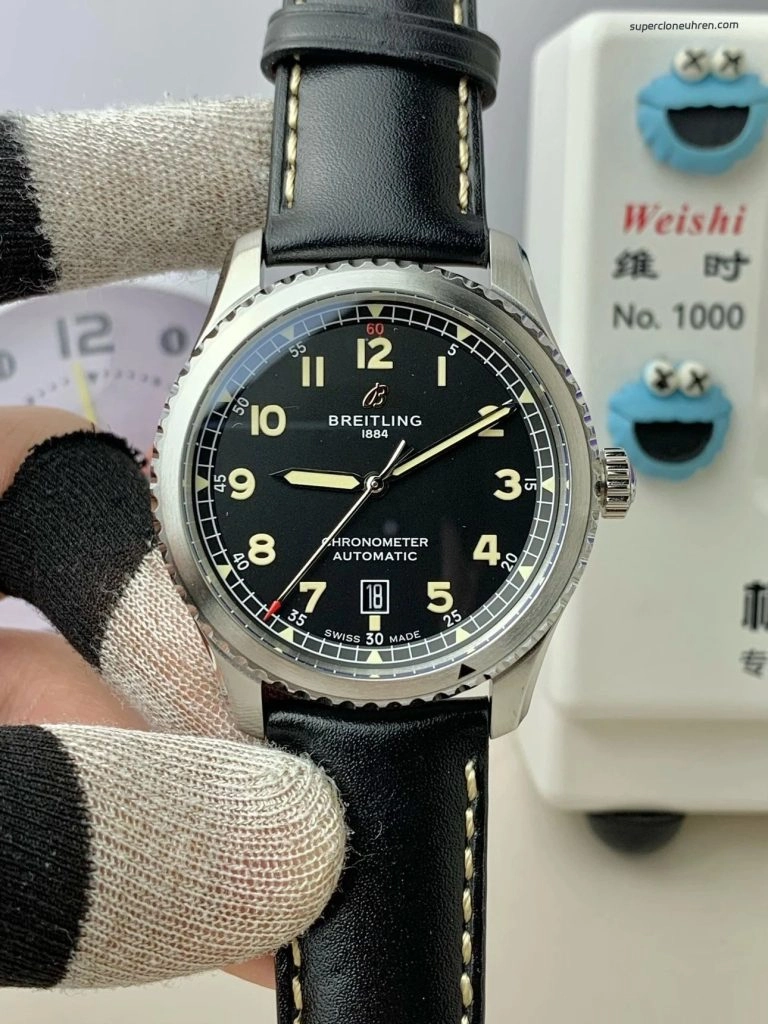 1:1 Super Clone Uhr Breitling Navitimer 8 A17315101B1X1 Schwarzes Zifferblatt Lederarmband 41mm