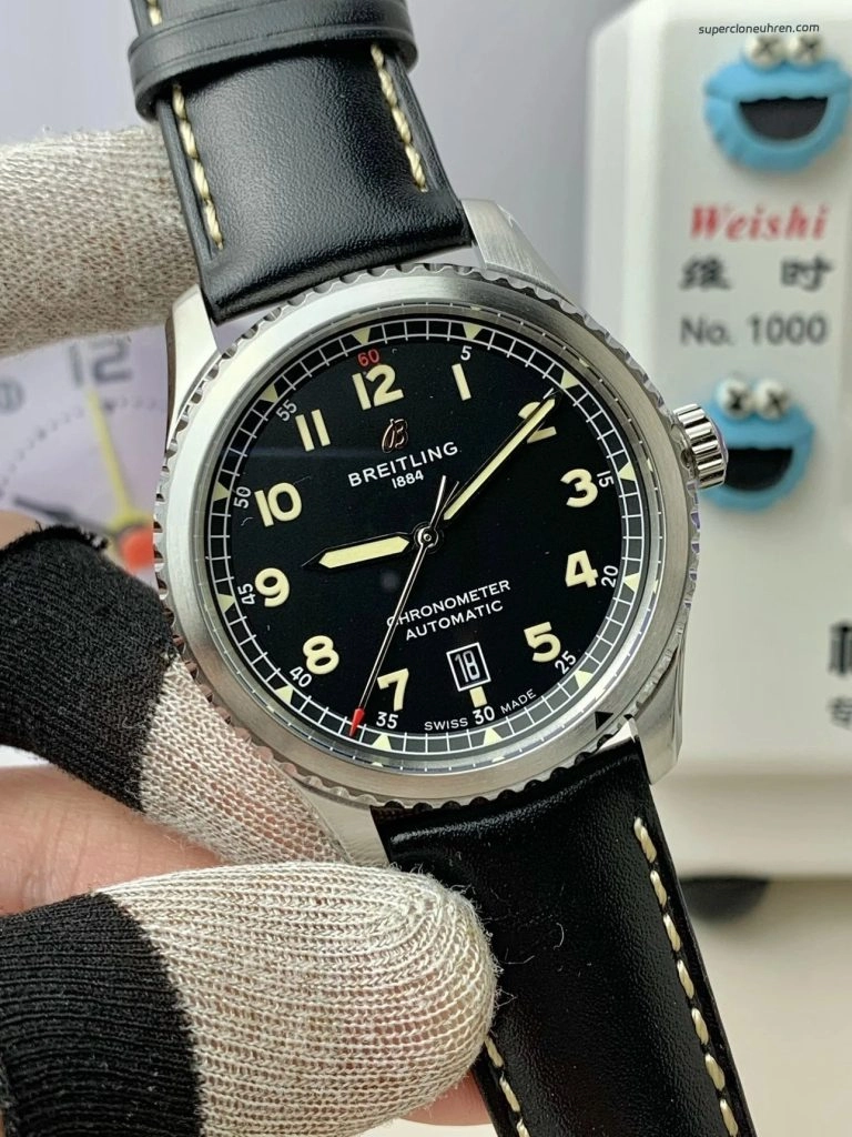 1:1 Super Clone Uhr Breitling Navitimer 8 A17315101B1X1 Schwarzes Zifferblatt Lederarmband 41mm