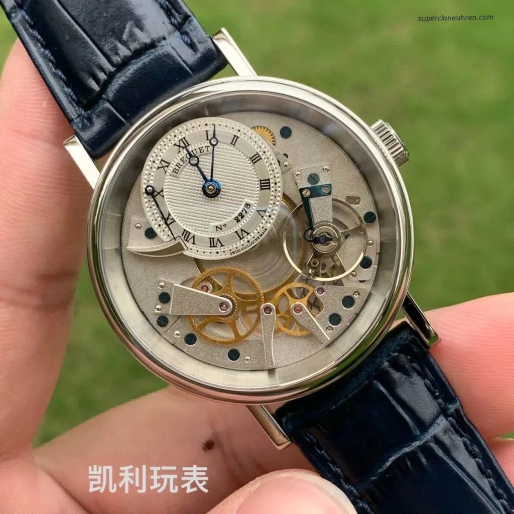 1:1 Super Clone Uhr Breguet Tradition 7057BB Silberzifferblatt Tourbillon 40mm