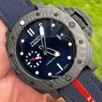 1:1 Super Clone Uhr Panerai Submersible Luna Rossa PAM01563 Carbongehäuse 42mm