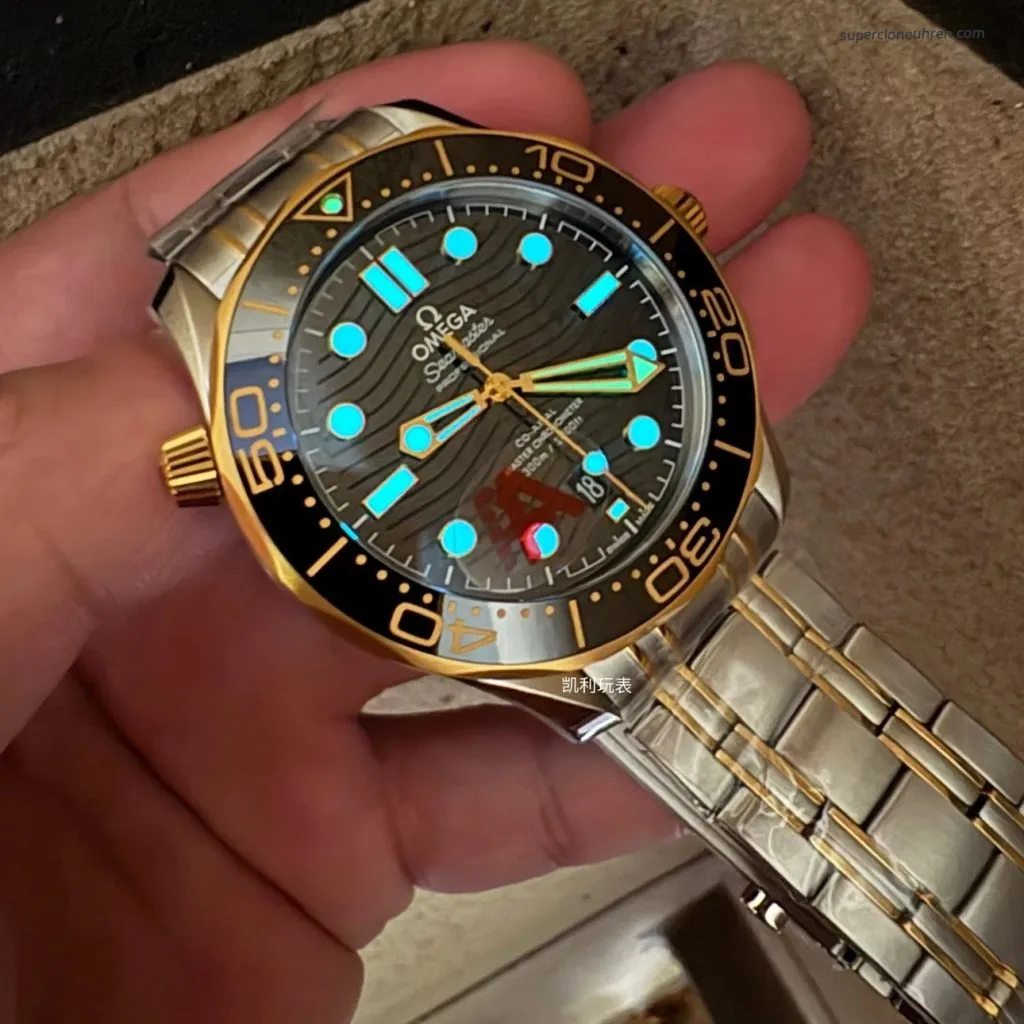 1:1 Super Clone Uhr Omega Seamaster 300 210.20.42.20.01.002 Schwarz-Gold Zweifarbig 42mm