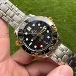 1:1 Super Clone Uhr Omega Seamaster 300 210.20.42.20.01.002 Schwarz-Gold Zweifarbig 42mm