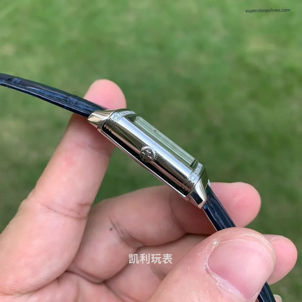 1:1 Replica Jaeger-LeCoultre Reverso 3288420 Damenuhr mit echten Diamanten und Krokodillederarmband